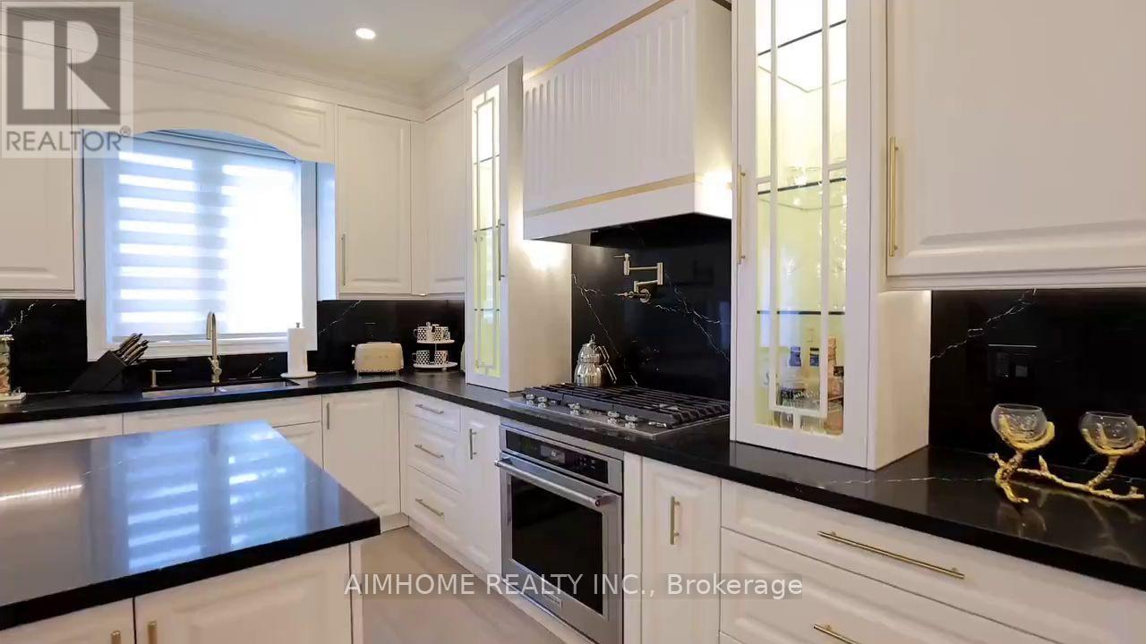 47 O'hara Crescent, Richmond Hill, Ontario  L4E 4L3 - Photo 9 - N12960314