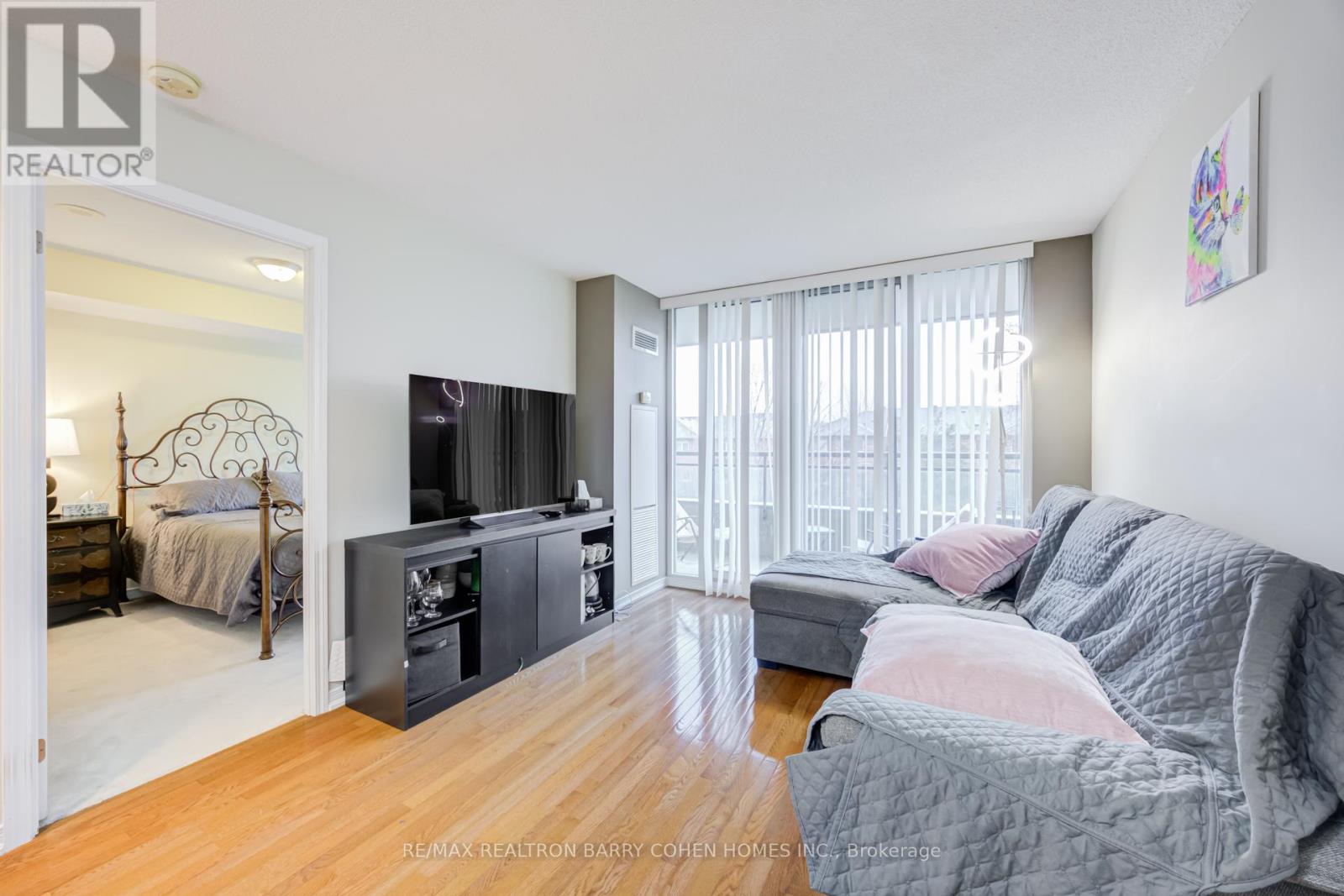 201 - 310 Red Maple Road, Richmond Hill, Ontario  L4C 0T7 - Photo 6 - N12960346