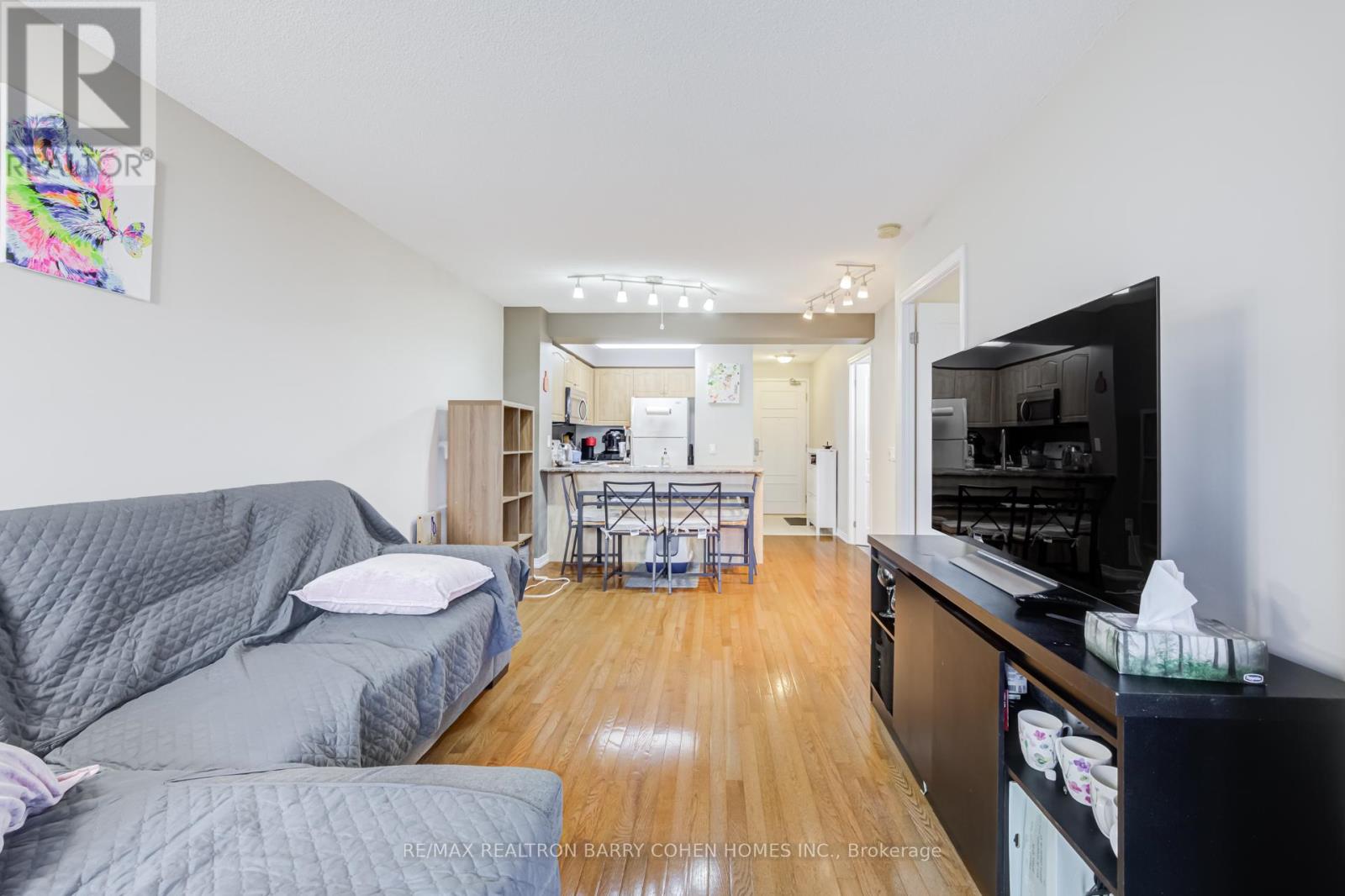 201 - 310 Red Maple Road, Richmond Hill, Ontario  L4C 0T7 - Photo 7 - N12960346