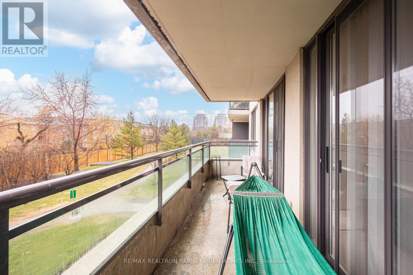 201 - 310 Red Maple Road, Richmond Hill, Ontario  L4C 0T7 - Photo 8 - N12960346