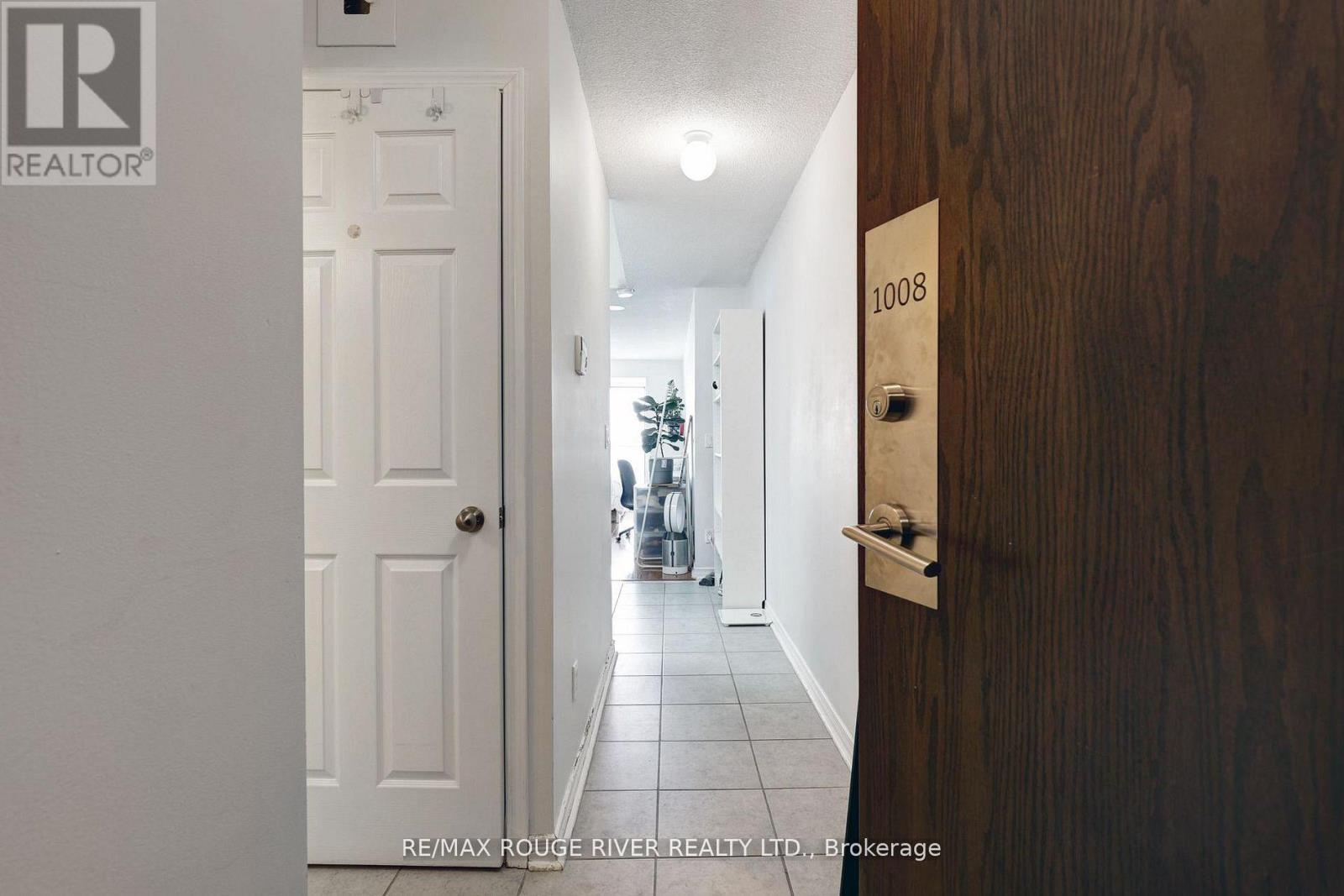 1008 - 11 Oneida Crescent, Richmond Hill, Ontario  L4B 0A1 - Photo 3 - N12960392