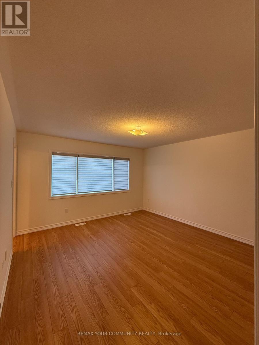 39 Tamworth Terrace, Barrie, Ontario  L9S 2Z8 - Photo 4 - S12960370