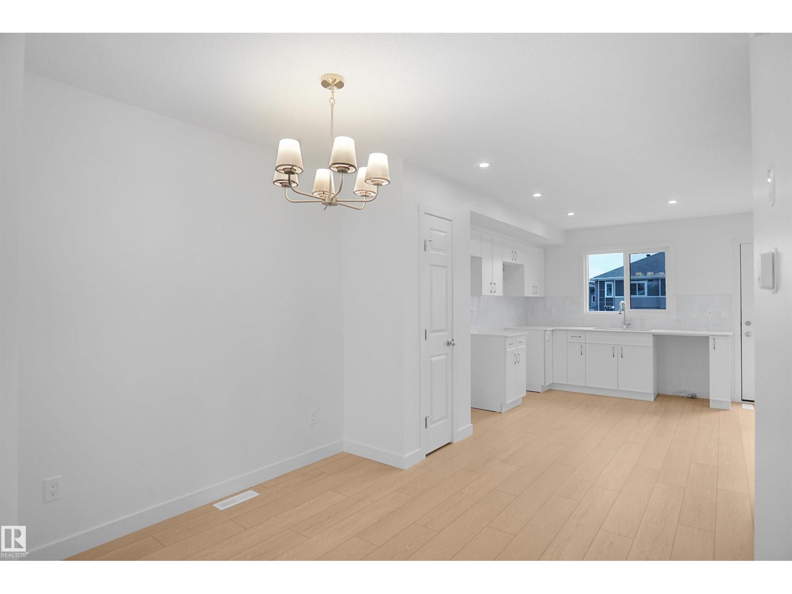 930 19 Av Nw, Edmonton, Alberta T6T 1J1 - Photo 11 - E4474664