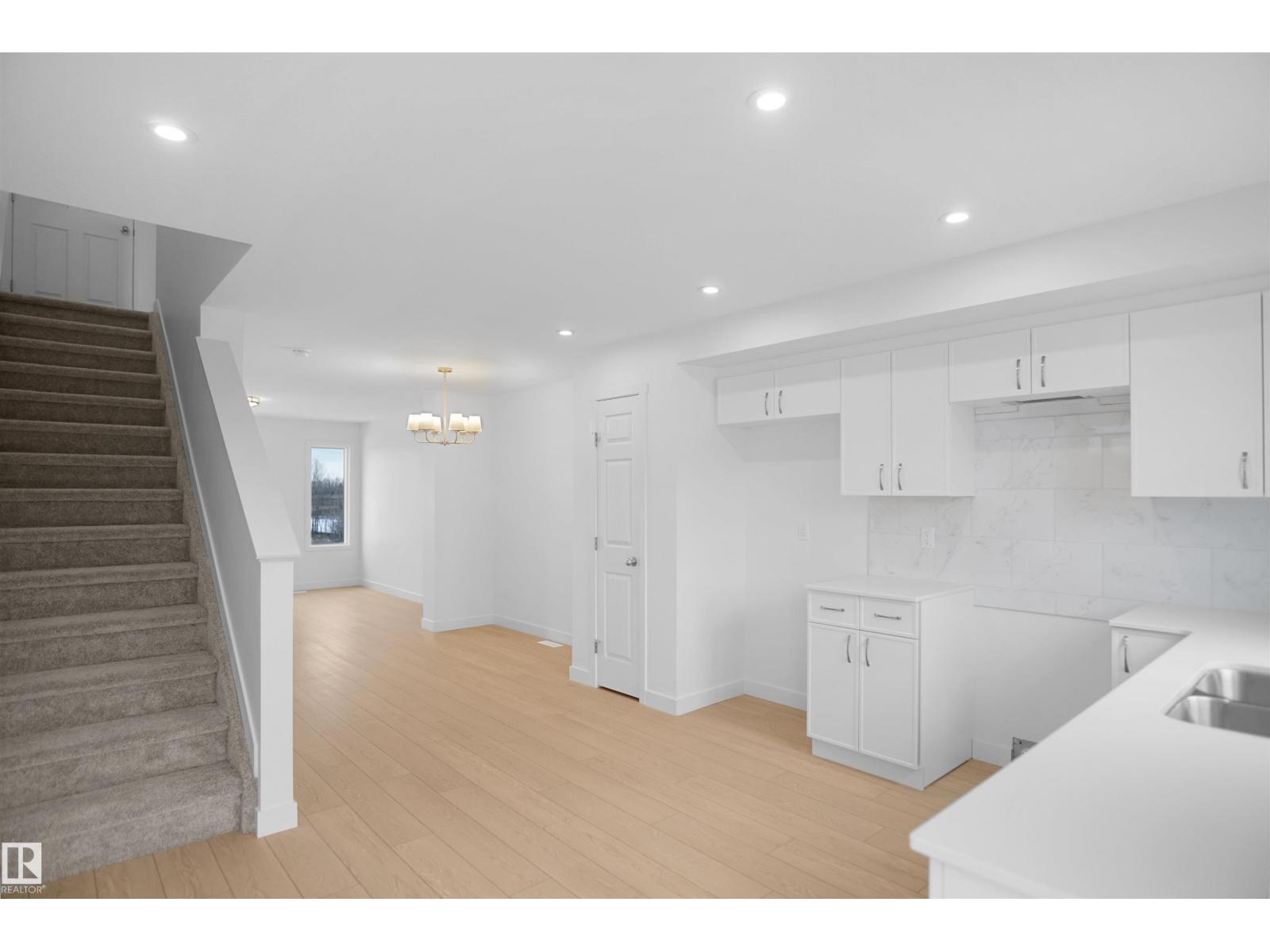 930 19 Av Nw, Edmonton, Alberta T6T 1J1 - Photo 15 - E4474664