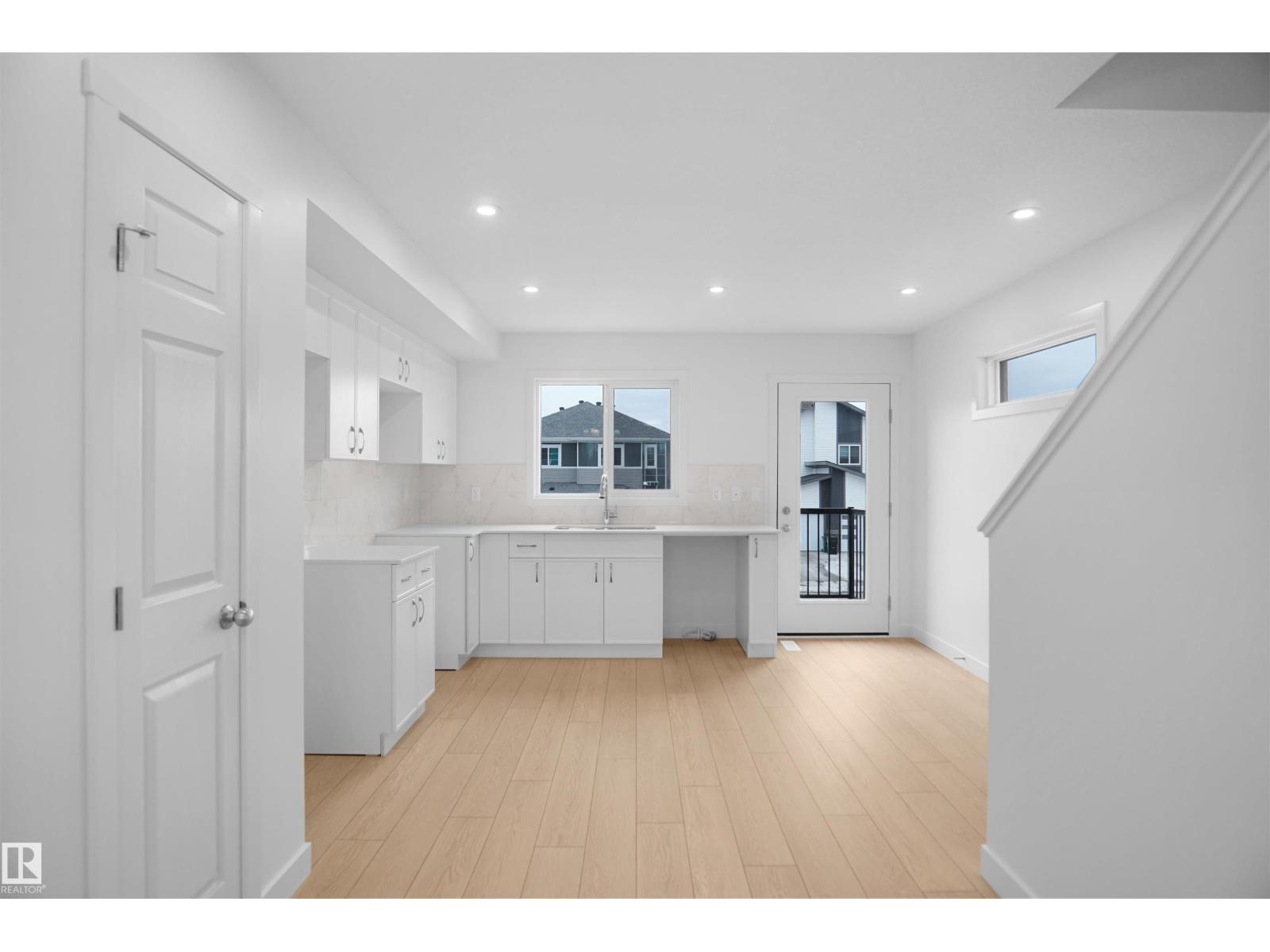 930 19 Av Nw, Edmonton, Alberta T6T 1J1 - Photo 12 - E4474664