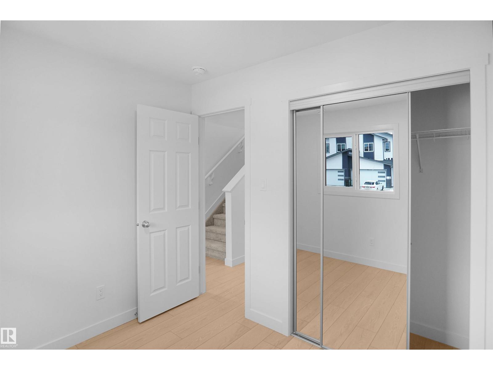 930 19 Av Nw, Edmonton, Alberta T6T 1J1 - Photo 5 - E4474664