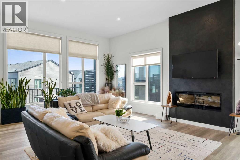 244 Sovereign Common Sw, Calgary, Alberta  T3C 3Y3 - Photo 6 - A2296048