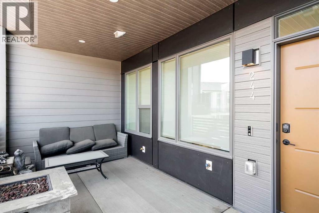 244 Sovereign Common Sw, Calgary, Alberta  T3C 3Y3 - Photo 2 - A2296048