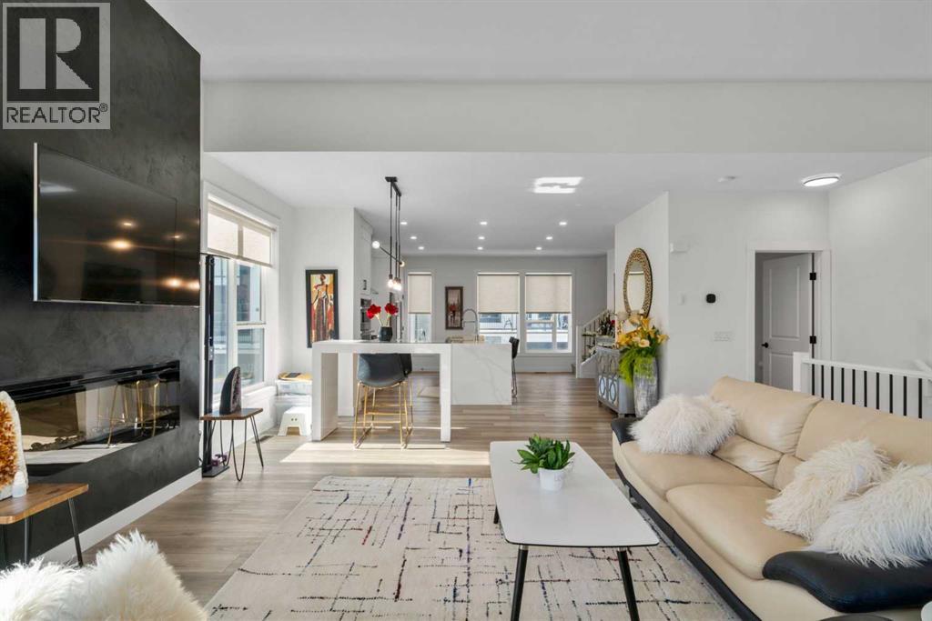 244 Sovereign Common Sw, Calgary, Alberta  T3C 3Y3 - Photo 10 - A2296048