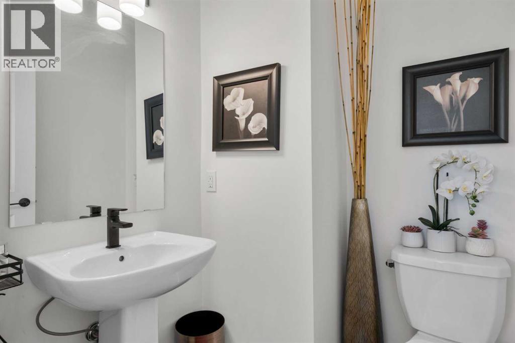 244 Sovereign Common Sw, Calgary, Alberta  T3C 3Y3 - Photo 23 - A2296048