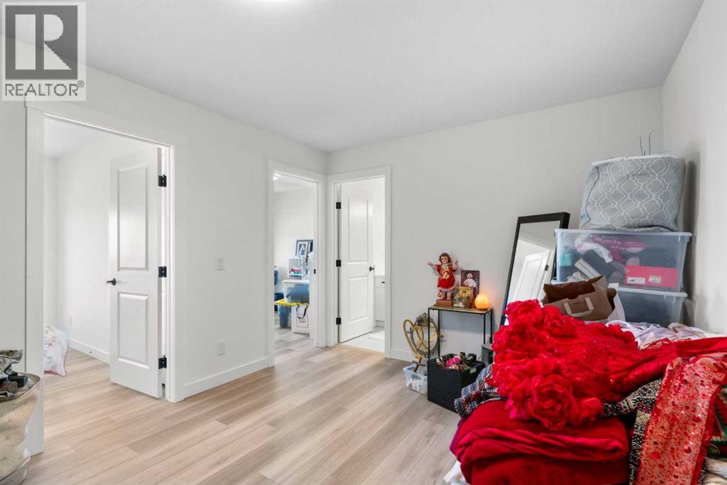 244 Sovereign Common Sw, Calgary, Alberta  T3C 3Y3 - Photo 24 - A2296048