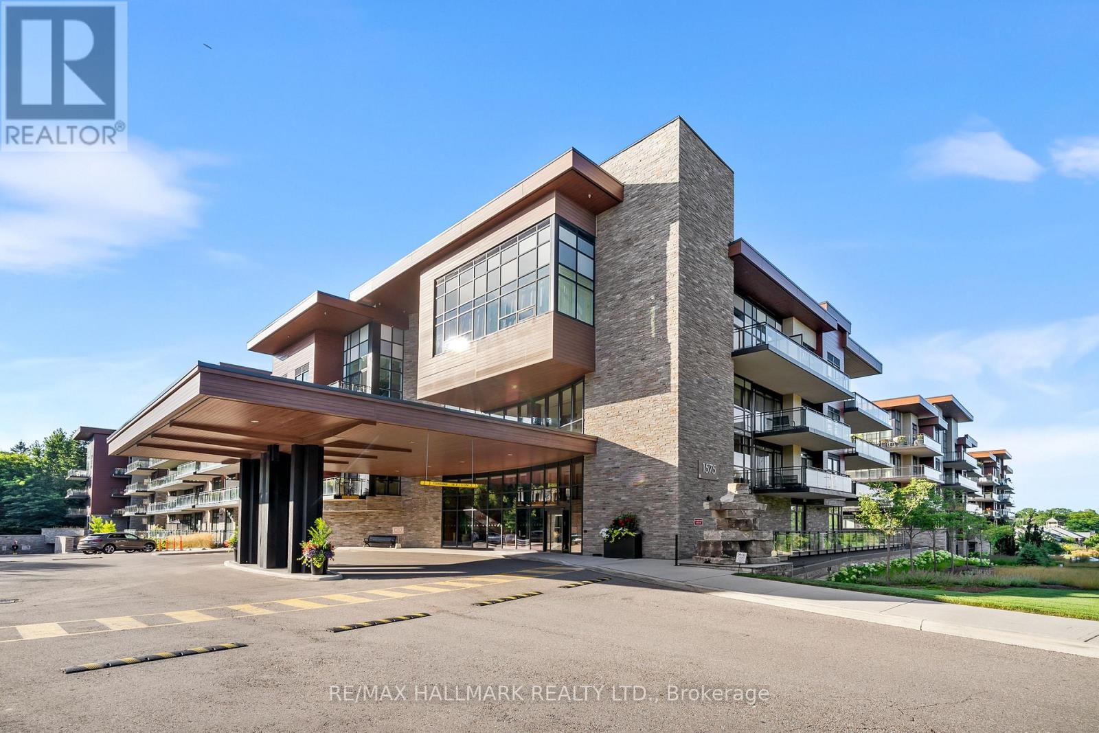 111 - 1575 LAKESHORE ROAD W, Mississauga, Ontario