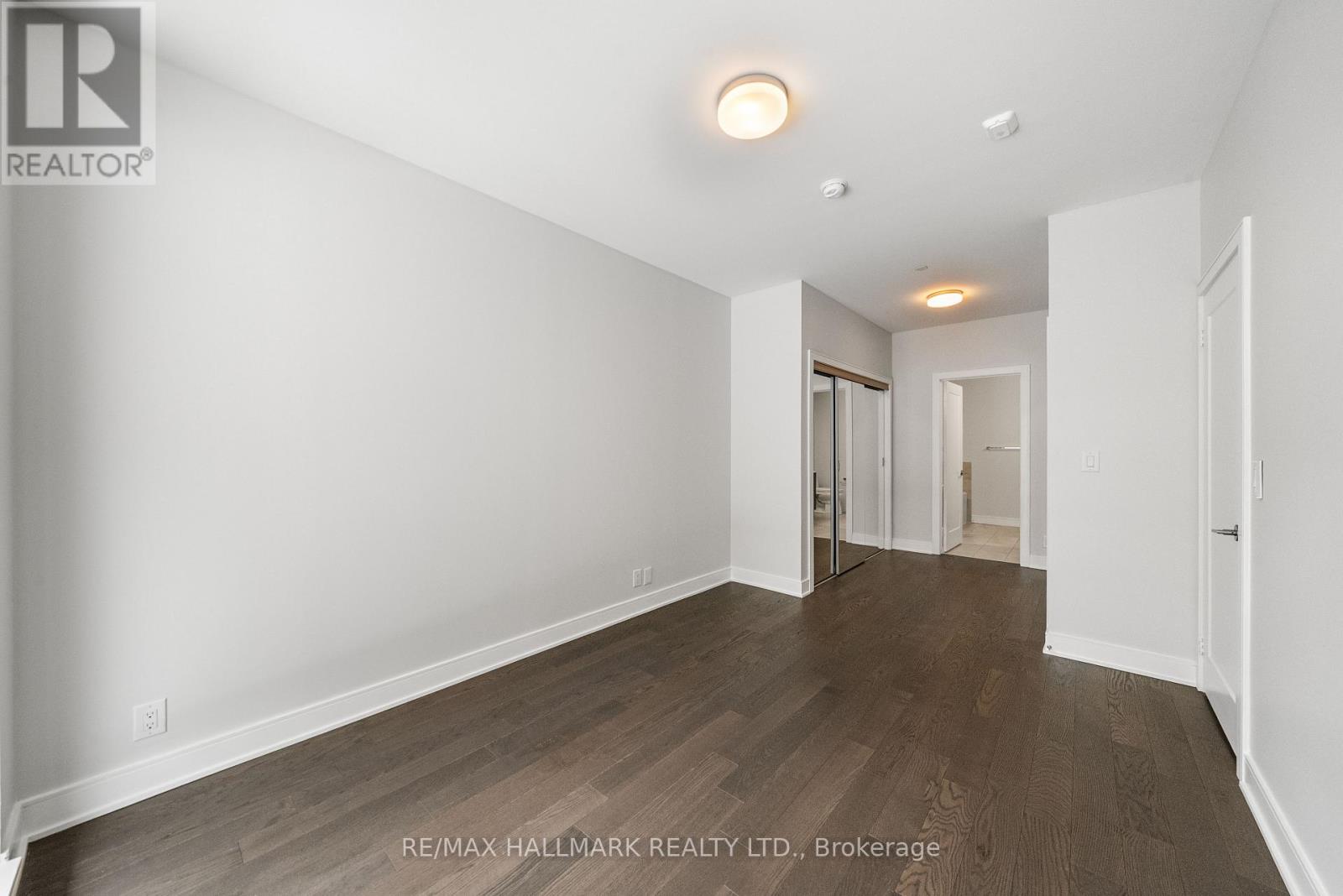 111 - 1575 Lakeshore Road W, Mississauga, Ontario  L5J 1J4 - Photo 20 - W12960322