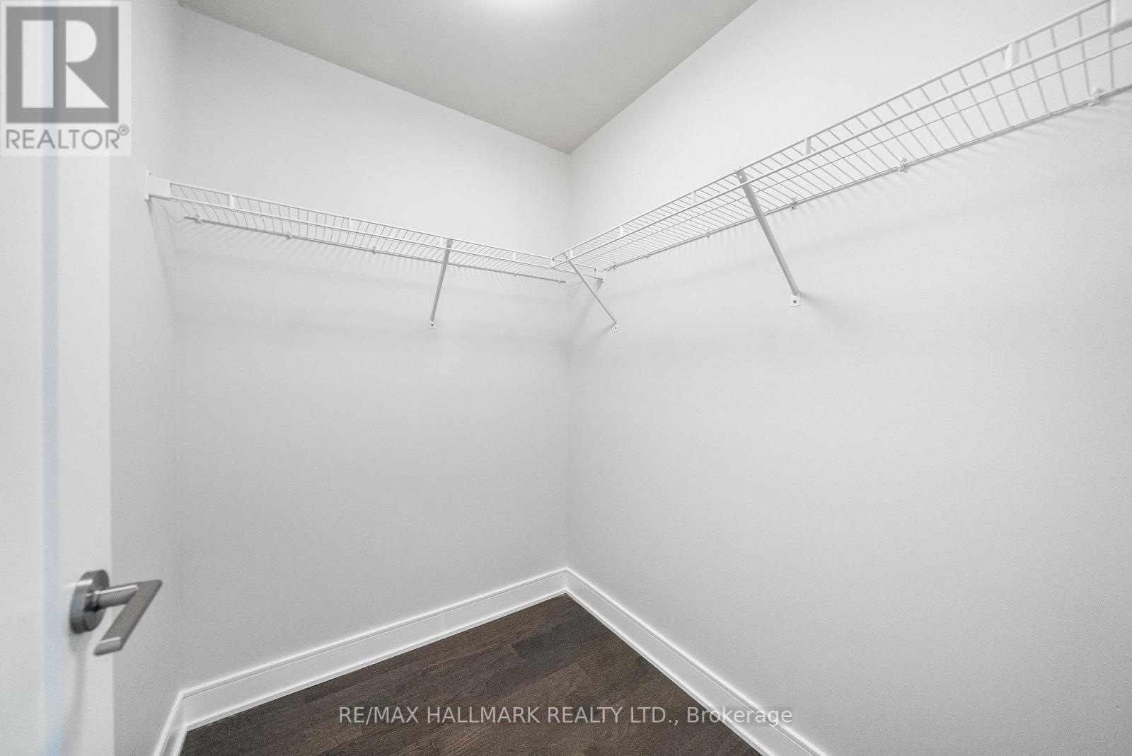 111 - 1575 Lakeshore Road W, Mississauga, Ontario  L5J 1J4 - Photo 28 - W12960322