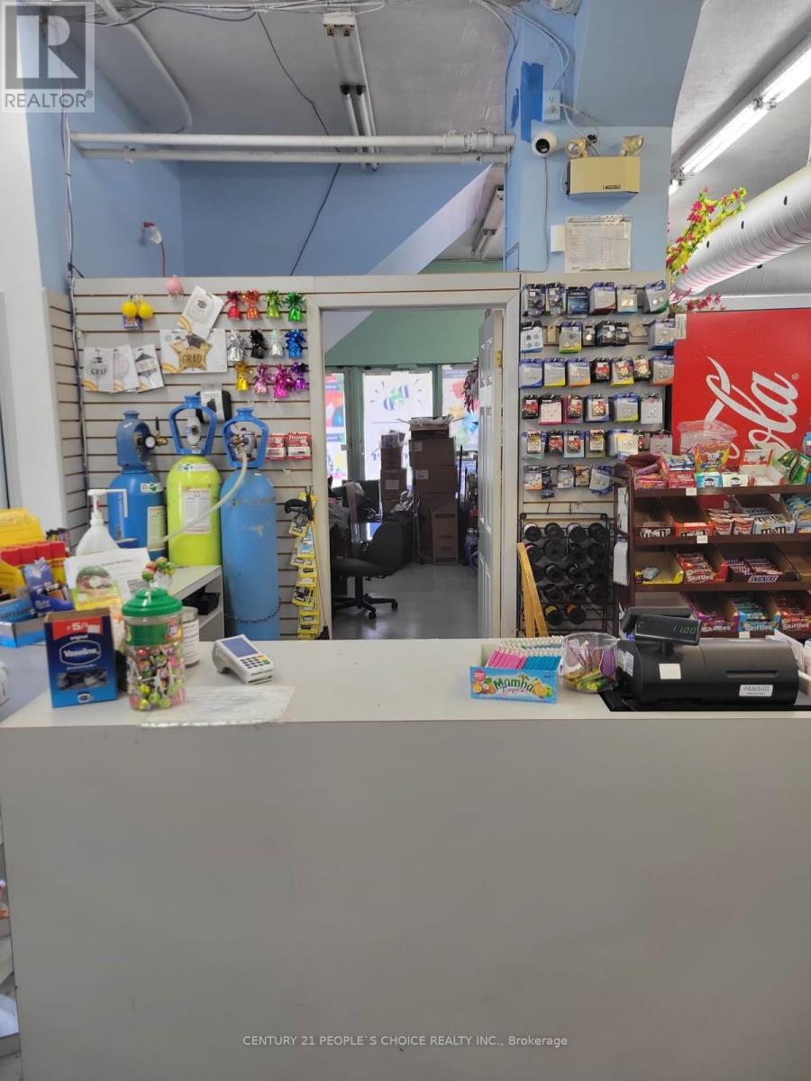 8 Main Street N, Halton Hills, Ontario  L7J 1W1 - Photo 16 - W12960330