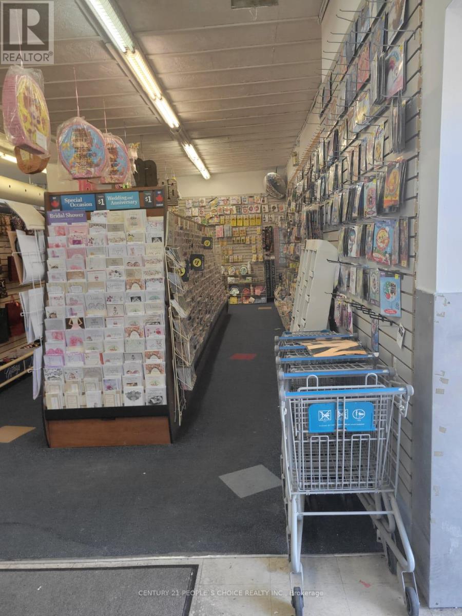 8 Main Street N, Halton Hills, Ontario  L7J 1W1 - Photo 5 - W12960330