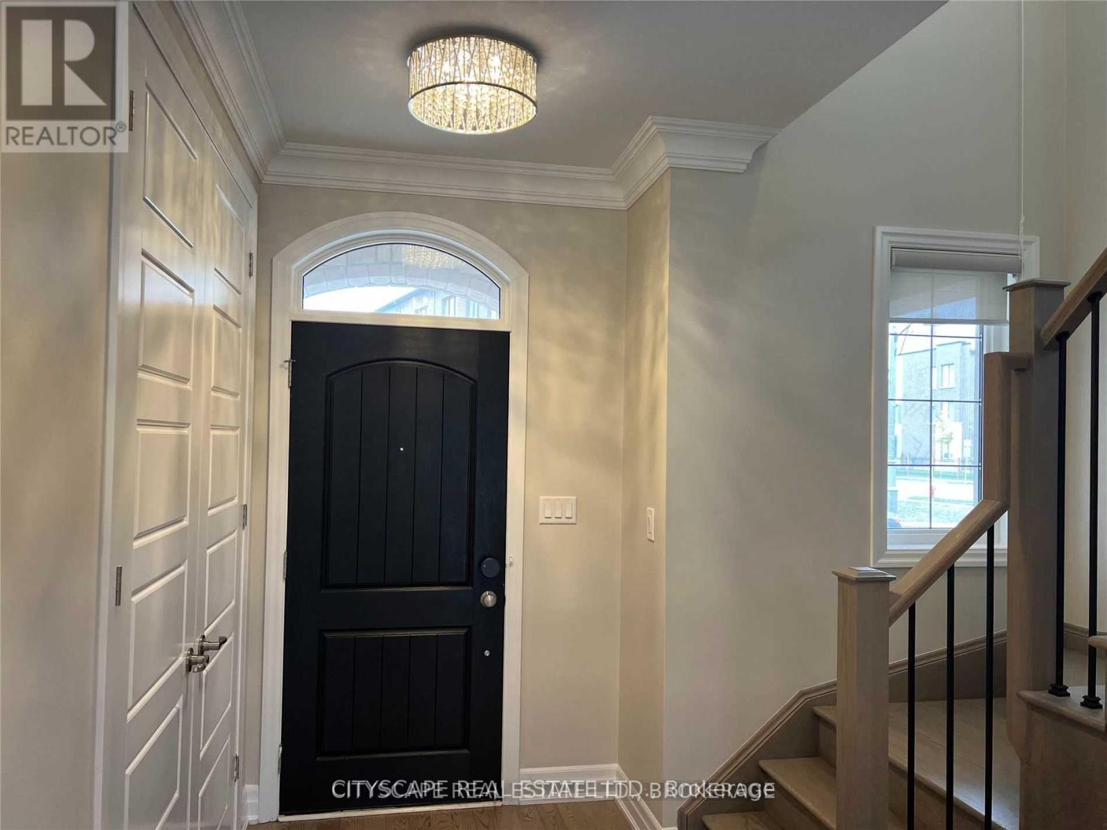 174 Fowley Drive, Oakville, Ontario  L6H 0M8 - Photo 4 - W12960352