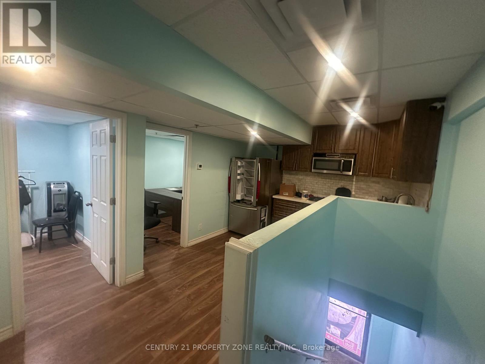 53 & 54 - 173 Advance Boulevard, Brampton, Ontario  L6T 4Z7 - Photo 5 - W12960362