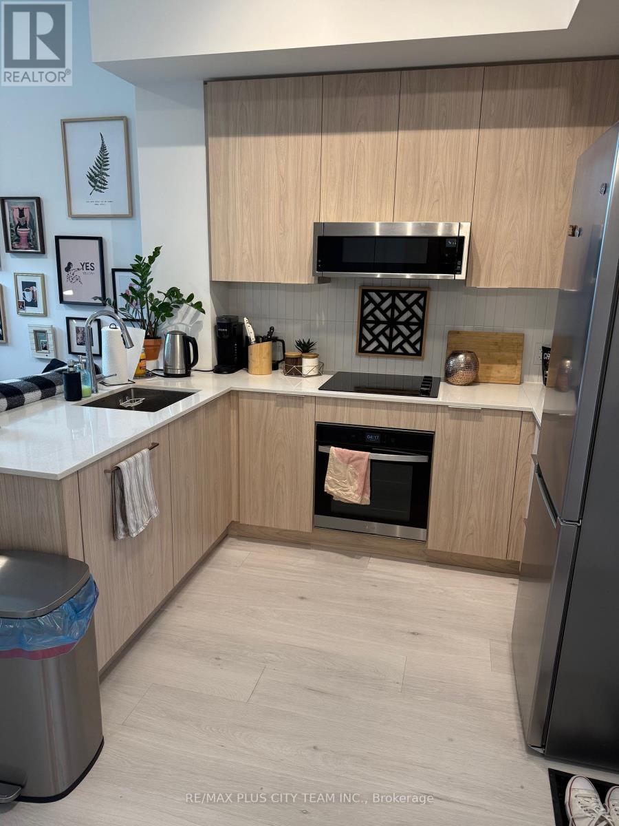 104 - 2501 Saw Whet Boulevard, Oakville, Ontario  L6M 5N2 - Photo 5 - W12960366