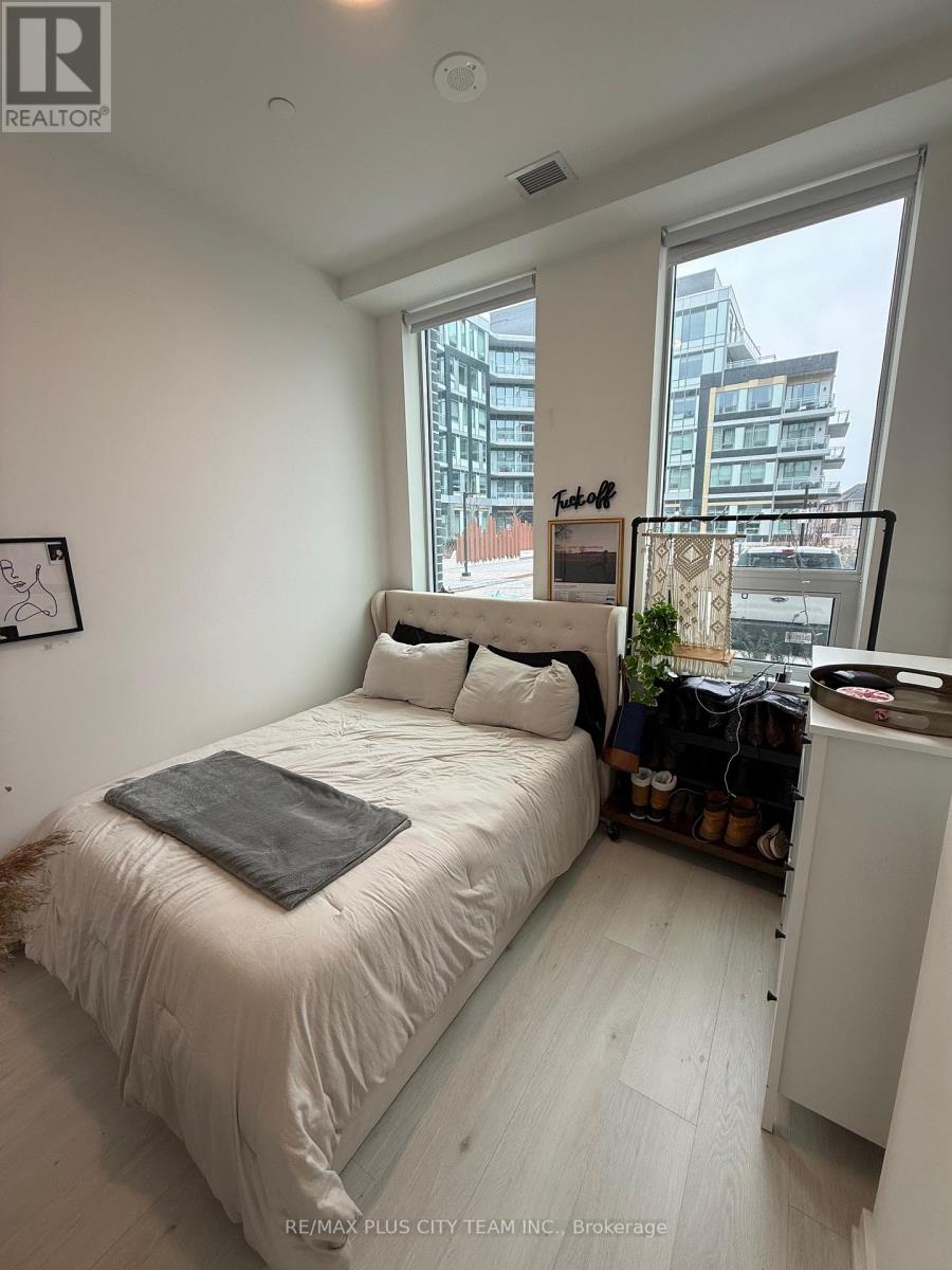 104 - 2501 Saw Whet Boulevard, Oakville, Ontario  L6M 5N2 - Photo 6 - W12960366