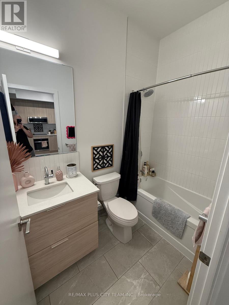 104 - 2501 Saw Whet Boulevard, Oakville, Ontario  L6M 5N2 - Photo 9 - W12960366