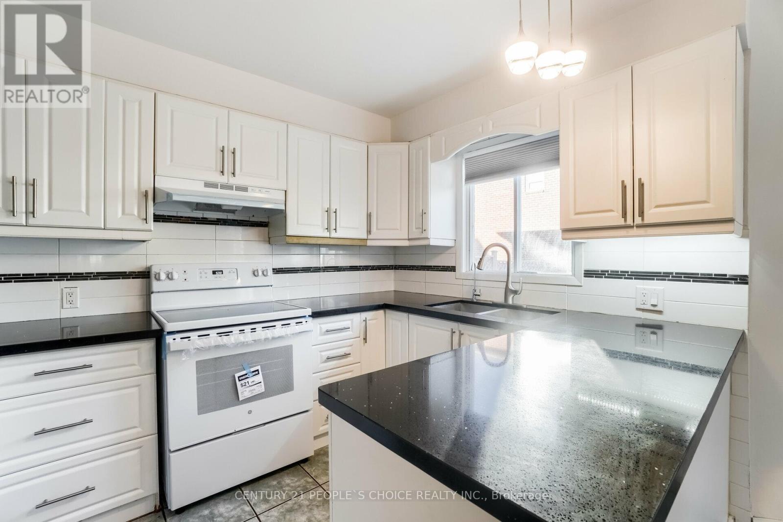 25 Sheringham Street, Brampton, Ontario  L6Z 2P5 - Photo 13 - W12960374