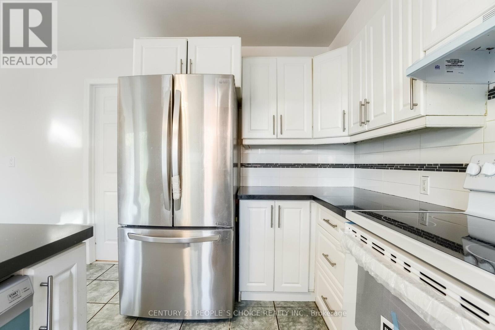 25 Sheringham Street, Brampton, Ontario  L6Z 2P5 - Photo 14 - W12960374