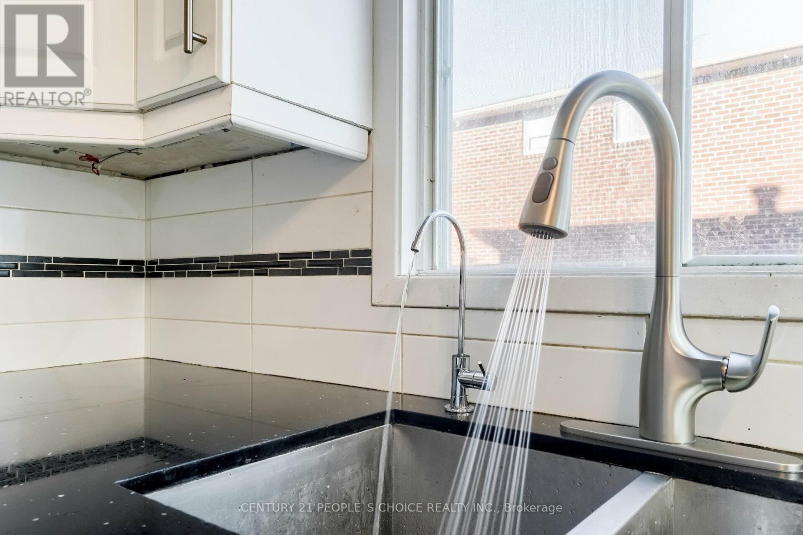 25 Sheringham Street, Brampton, Ontario  L6Z 2P5 - Photo 15 - W12960374