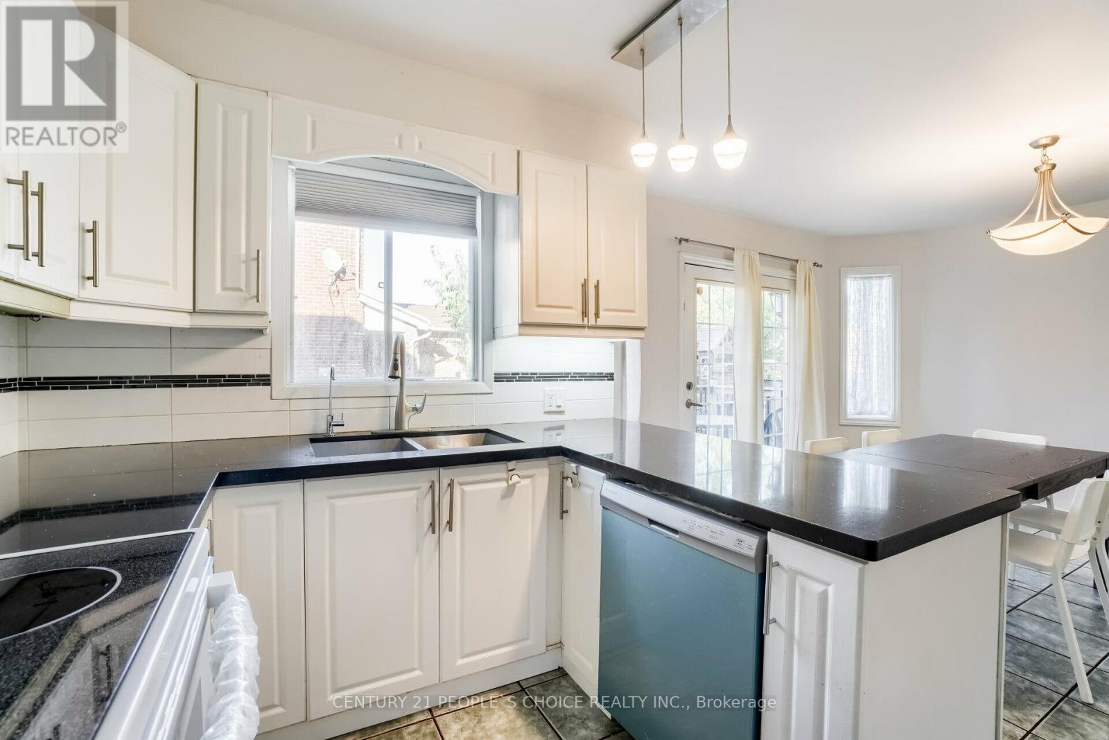 25 Sheringham Street, Brampton, Ontario  L6Z 2P5 - Photo 16 - W12960374