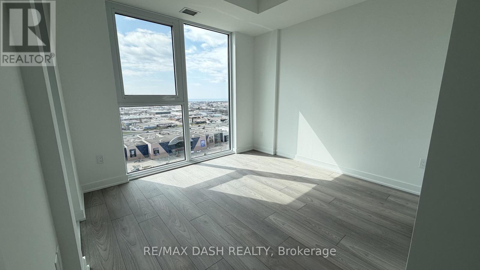 1607 - 1007 The Queensway Avenue, Toronto, Ontario  M8Z 0H4 - Photo 17 - W12960378