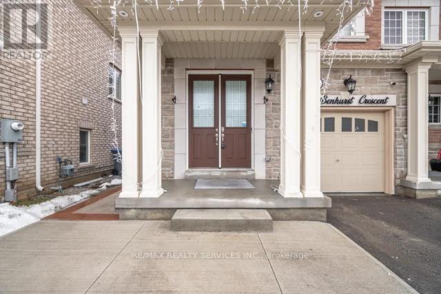 24 Benhurst Crescent, Brampton, Ontario  L7A 5A2 - Photo 6 - W12960388