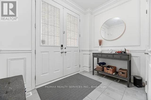 24 Benhurst Crescent, Brampton, Ontario  L7A 5A2 - Photo 7 - W12960388