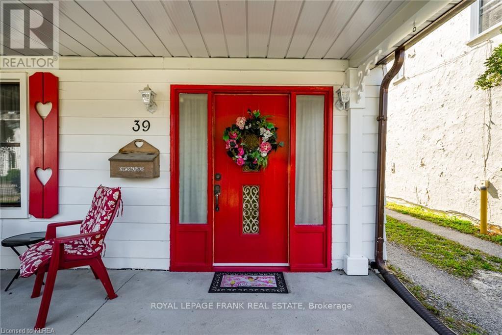 37 Sussex Street N, Kawartha Lakes, Ontario  K9V 4H6 - Photo 18 - X12957646