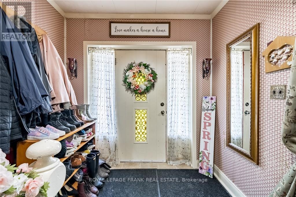 37 Sussex Street N, Kawartha Lakes, Ontario  K9V 4H6 - Photo 19 - X12957646