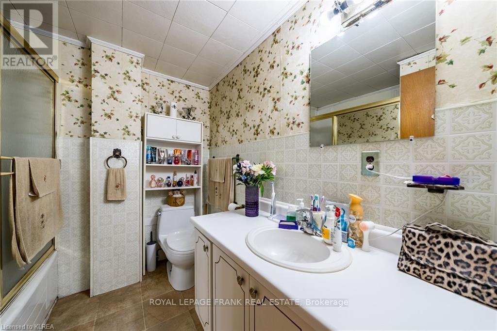 37 Sussex Street N, Kawartha Lakes, Ontario  K9V 4H6 - Photo 26 - X12957646