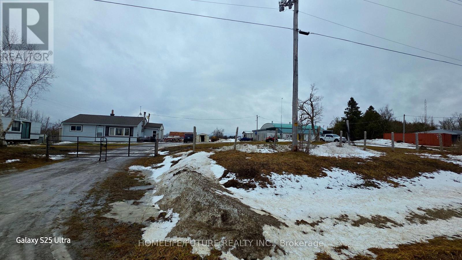 152 Glenarm Road, Kawartha Lakes, Ontario  K0M 2T0 - Photo 4 - X12960320