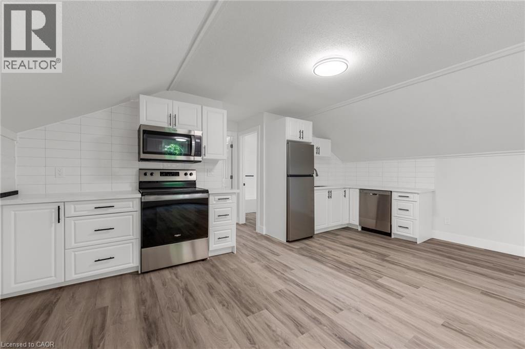 22 Stirton Street Unit# Coachhouse A, Hamilton, Ontario  L8L 6E8 - Photo 3 - 40816869