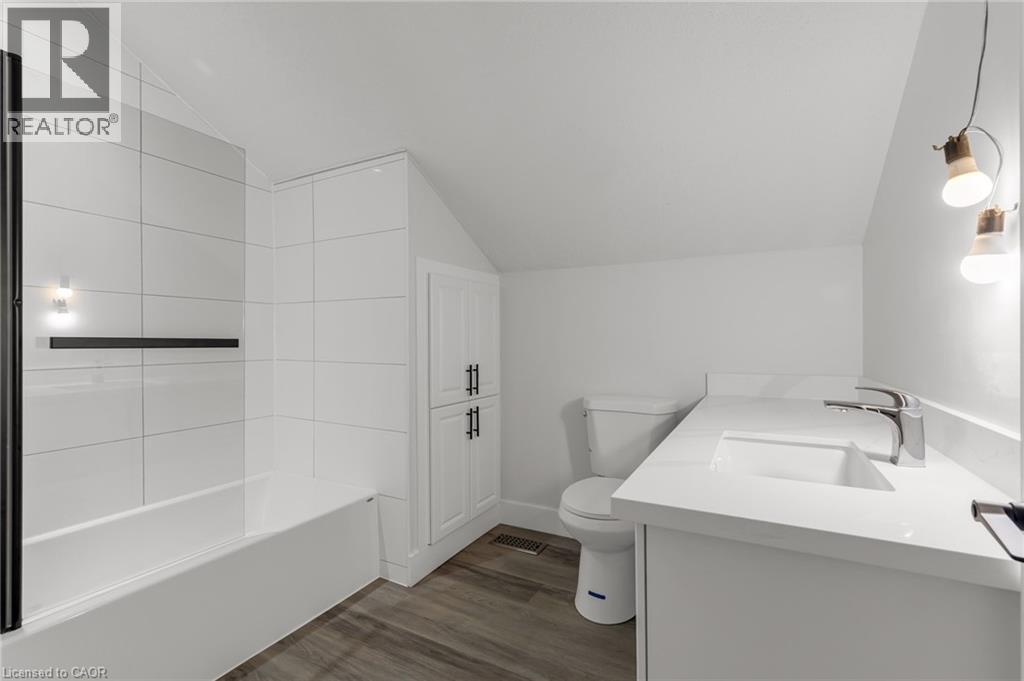 22 Stirton Street Unit# Coachhouse A, Hamilton, Ontario  L8L 6E8 - Photo 8 - 40816869