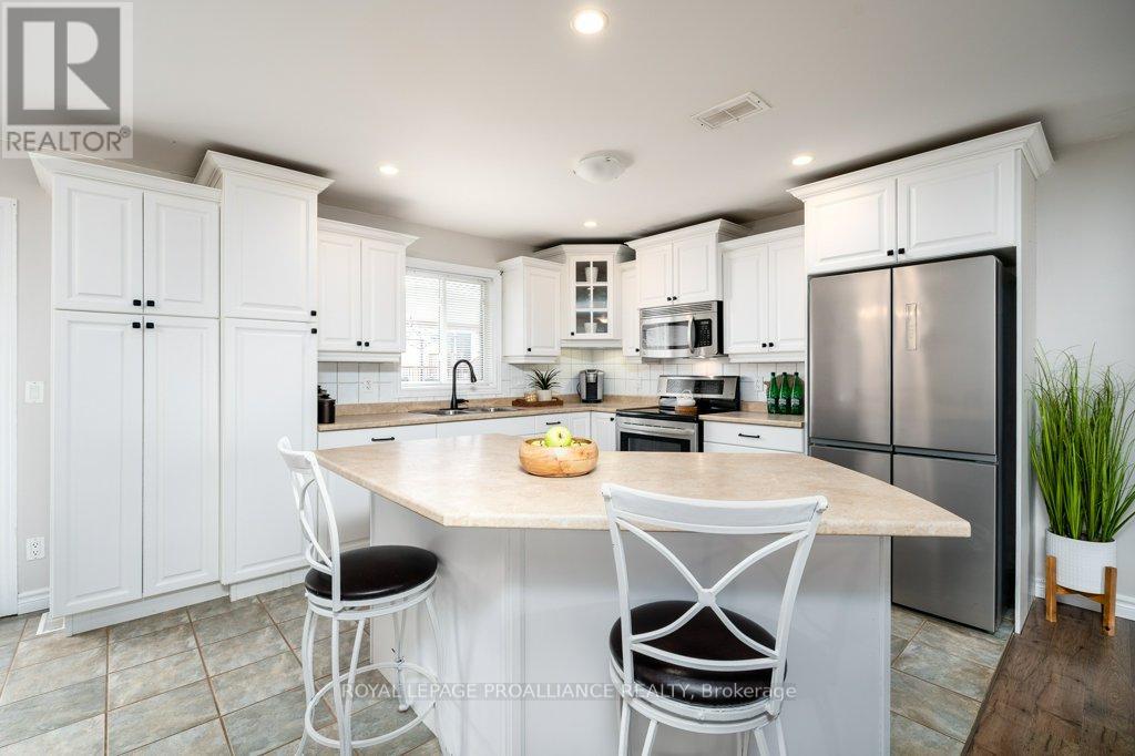 27 Forest Valley Drive, Quinte West, Ontario  K0K 2C0 - Photo 11 - X12960542