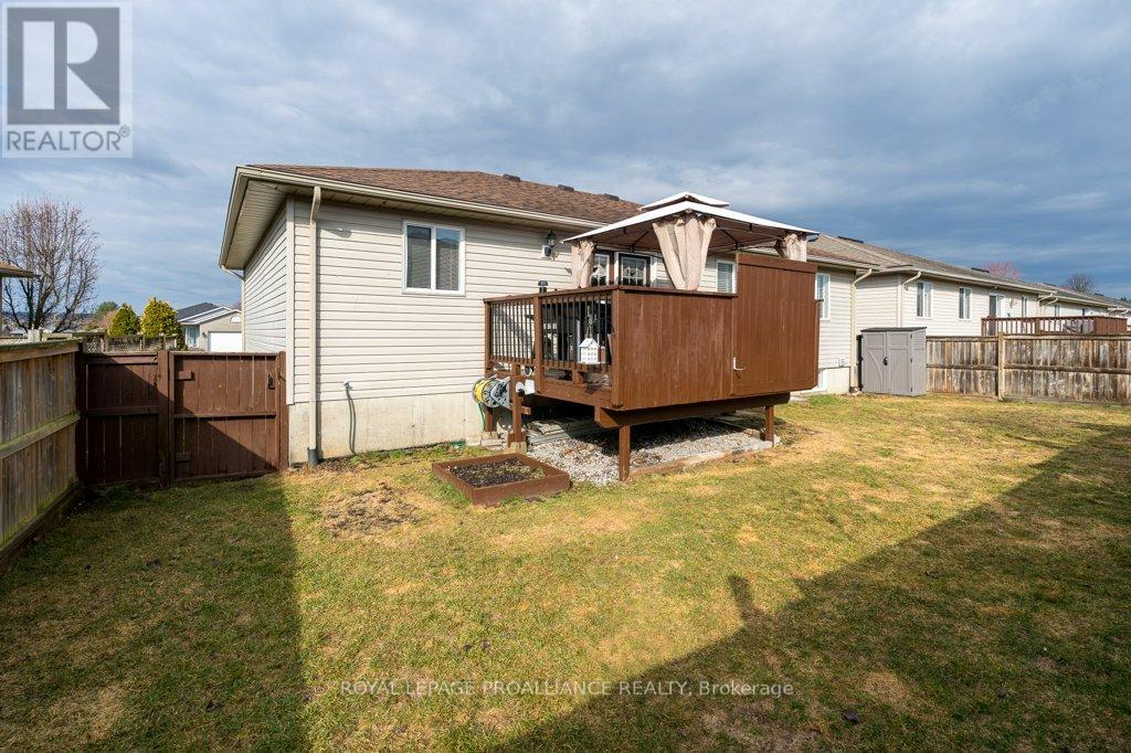 27 Forest Valley Drive, Quinte West, Ontario  K0K 2C0 - Photo 38 - X12960542