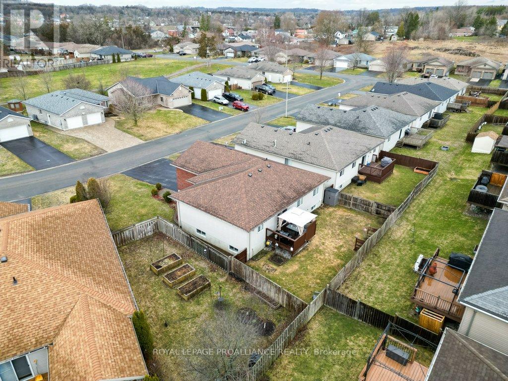 27 Forest Valley Drive, Quinte West, Ontario  K0K 2C0 - Photo 45 - X12960542