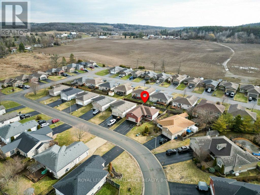 27 Forest Valley Drive, Quinte West, Ontario  K0K 2C0 - Photo 47 - X12960542