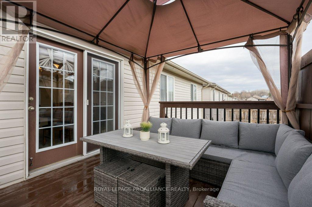 27 Forest Valley Drive, Quinte West, Ontario  K0K 2C0 - Photo 6 - X12960542