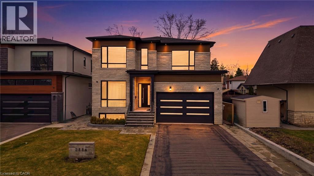 2556- Glengarry Road
