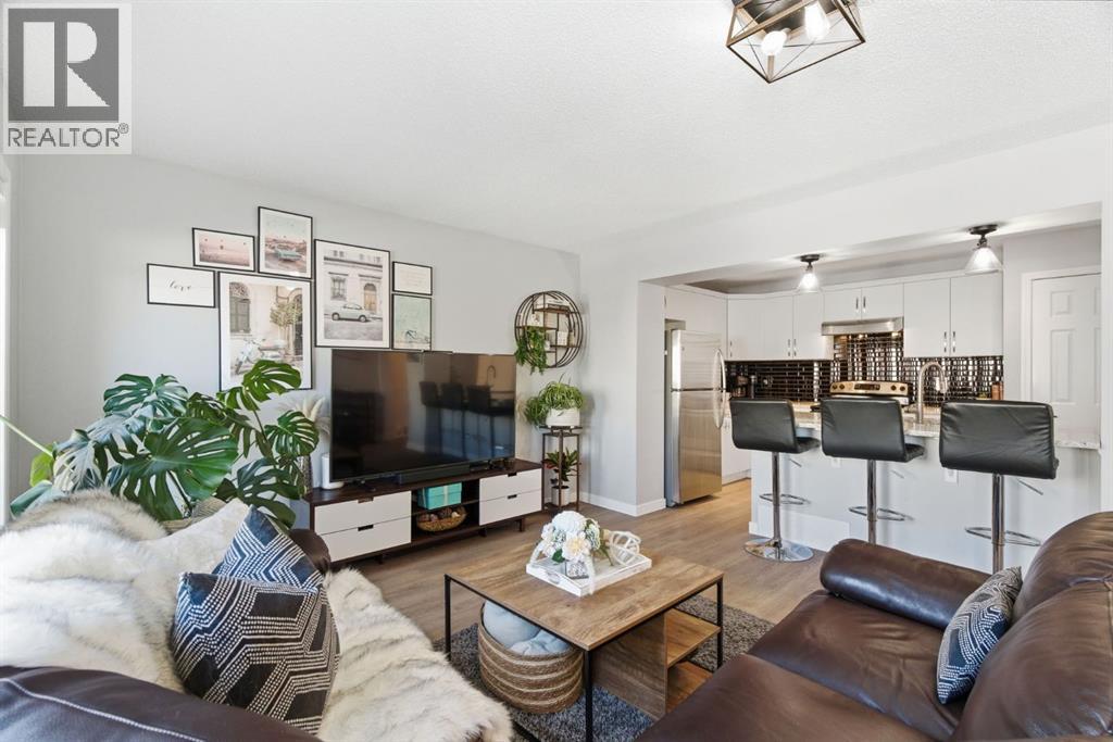 405 Windstone Grove SW, Airdrie, Alberta  T4B 2P9 - Photo 7 - A2292789