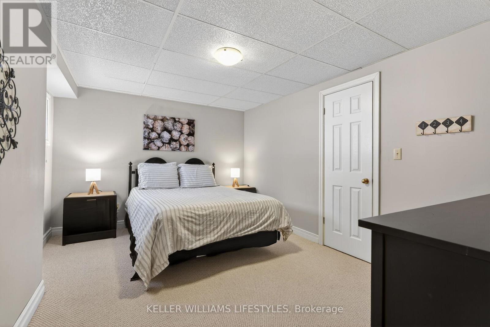 10240 Woodpark Court, Lambton Shores, Ontario  N0M 1T0 - Photo 33 - X12960456