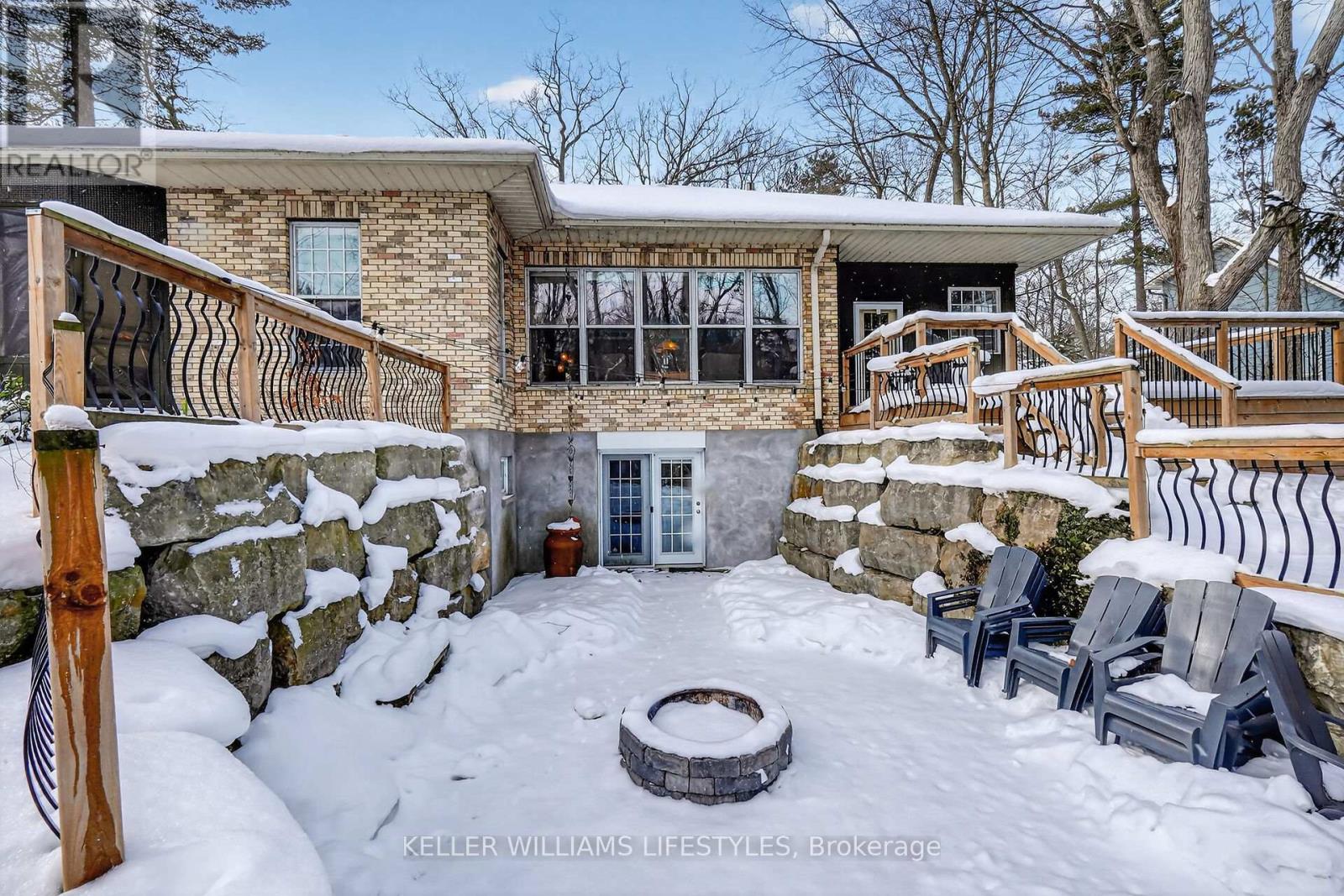 10240 Woodpark Court, Lambton Shores, Ontario  N0M 1T0 - Photo 39 - X12960456