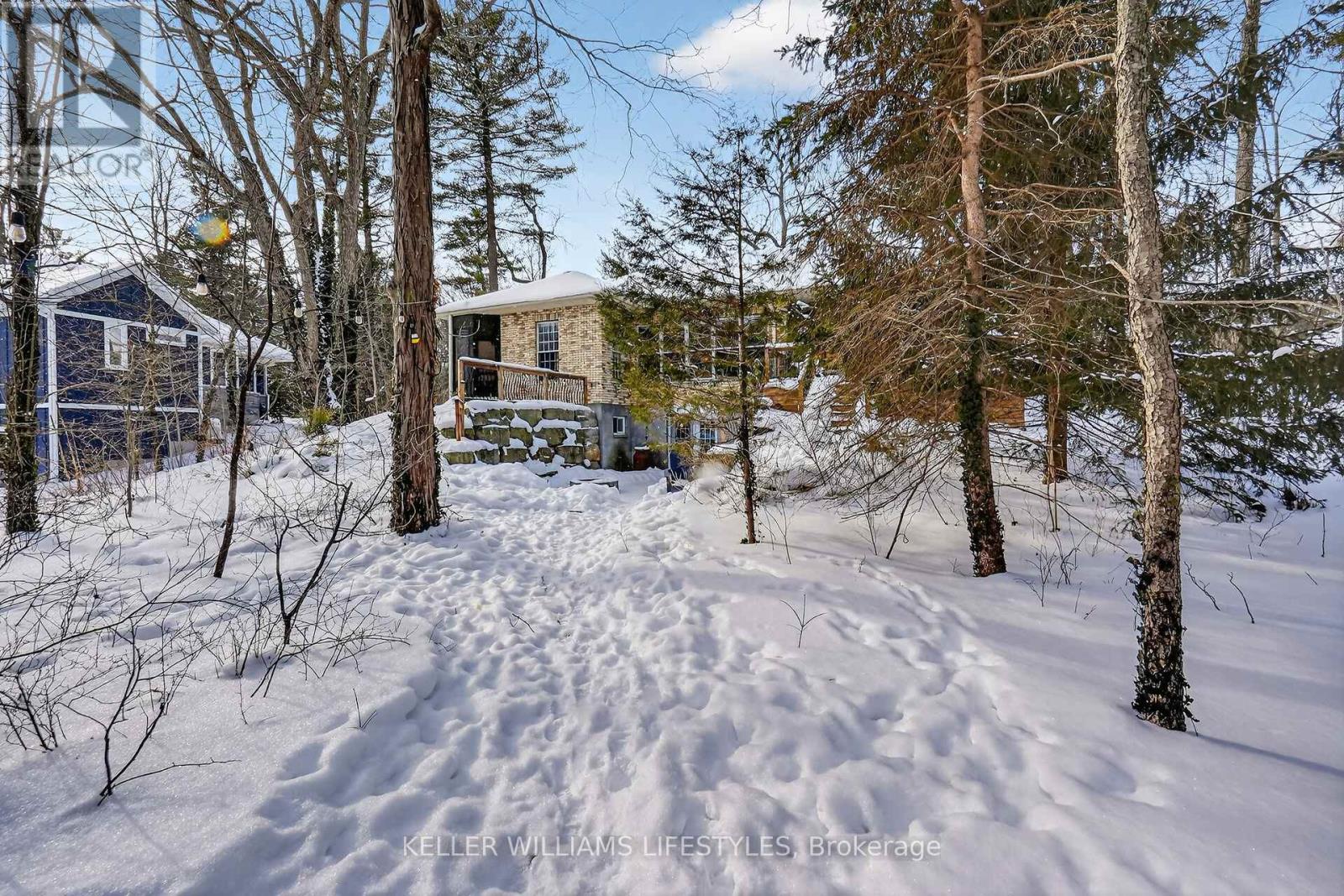 10240 Woodpark Court, Lambton Shores, Ontario  N0M 1T0 - Photo 40 - X12960456