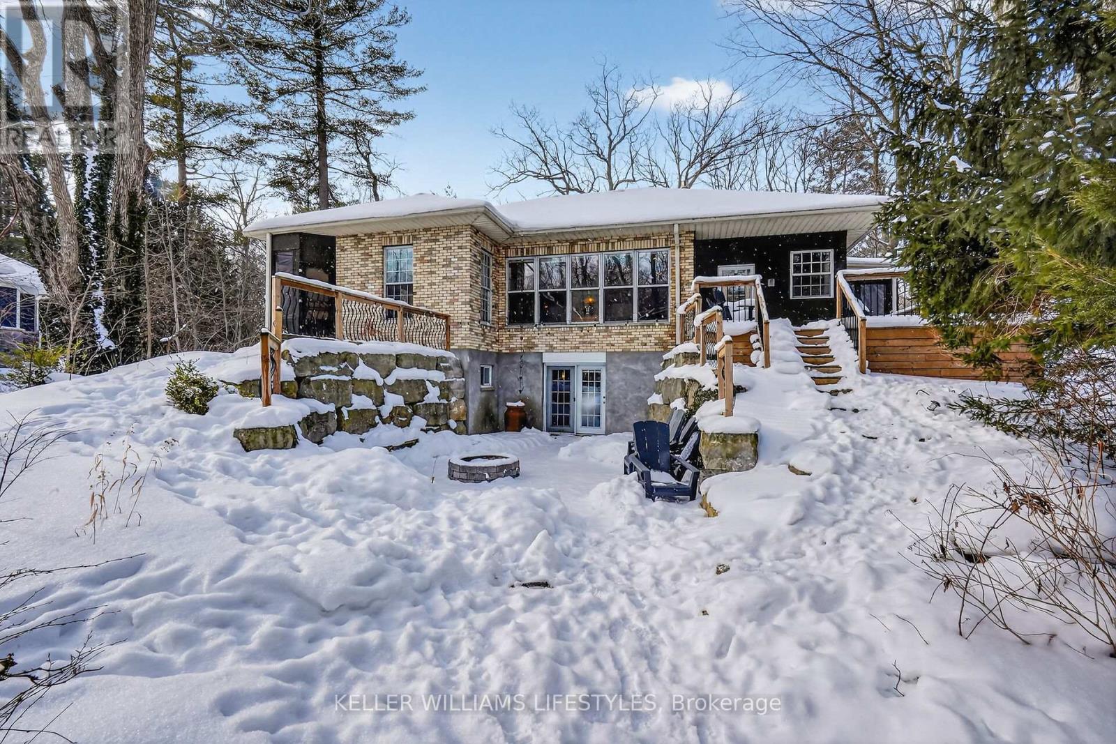 10240 Woodpark Court, Lambton Shores, Ontario  N0M 1T0 - Photo 42 - X12960456