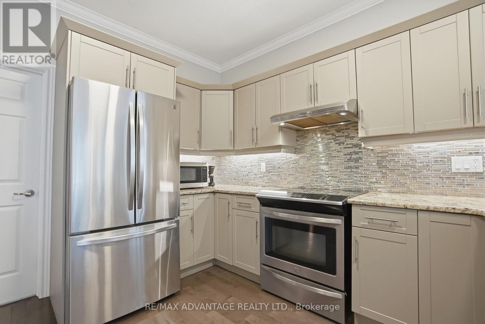 993 Gabor Street, London South, Ontario  N6K 4V5 - Photo 12 - X12960502